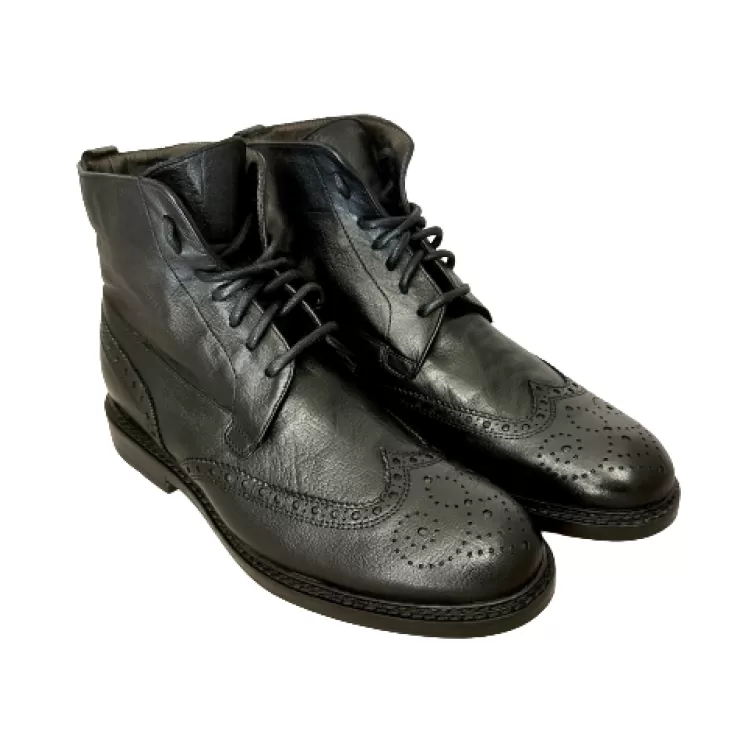 Boots*Camarri Handcrafted Amphibian In Black Dipped Buffalo